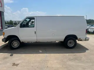 2002 Ford Econoline