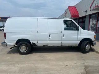 2002 Ford Econoline