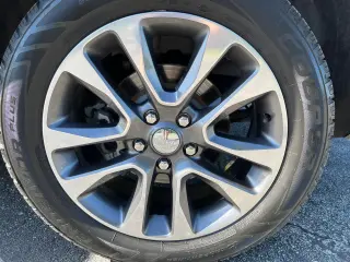 2017 Jeep Grand Cherokee Overland 4x2