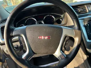 2016 GMC Acadia