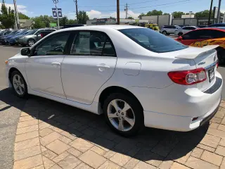 2013 Toyota Corolla S 4-Speed AT