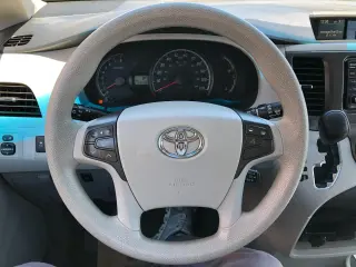 2012 Toyota Sienna