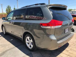 2012 Toyota Sienna