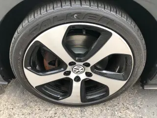 2015 Volkswagen GTI SE 6M 4-Door
