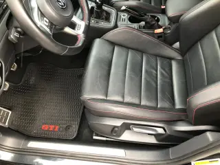 2015 Volkswagen GTI SE 6M 4-Door