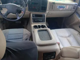 2004 Chevrolet Suburban