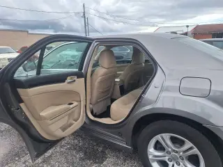 2011 Chrysler 300