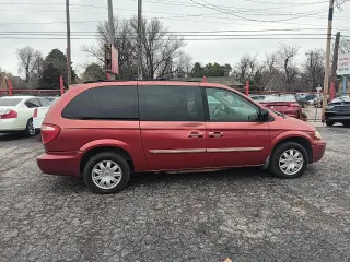 2005 Chrysler Town & Country