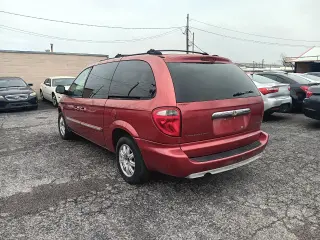 2005 Chrysler Town & Country