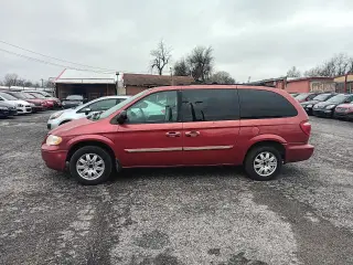 2005 Chrysler Town & Country