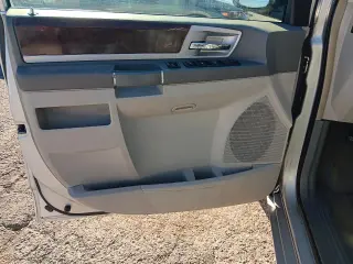2010 Chrysler Town & Country