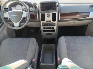 2010 Chrysler Town & Country