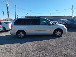 2010 Chrysler Town & Country