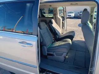 2010 Chrysler Town & Country