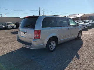 2010 Chrysler Town & Country