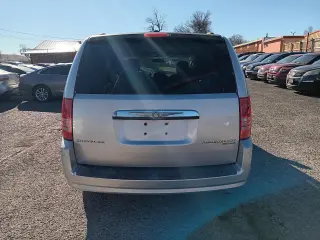 2010 Chrysler Town & Country