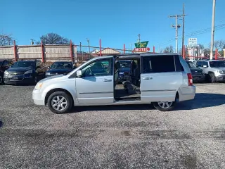 2010 Chrysler Town & Country
