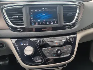 2021 Chrysler Voyager