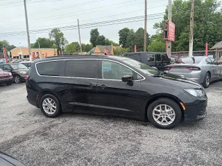 2021 Chrysler Voyager