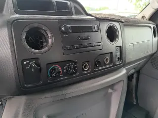 2009 Ford Econoline E-350 SD