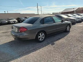2003 Ford Taurus