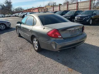 2003 Ford Taurus