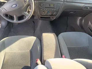 2003 Ford Taurus