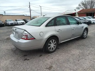 2008 Ford Taurus