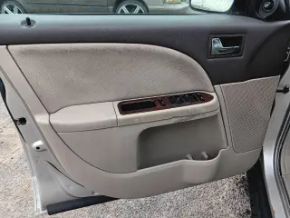 2008 Ford Taurus