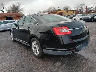 2010 Ford Taurus