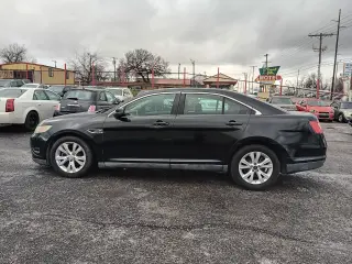 2010 Ford Taurus