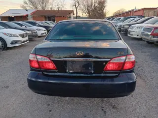 2001 Infiniti I30