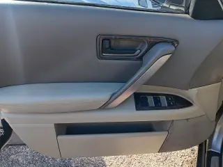2004 Infiniti FX
