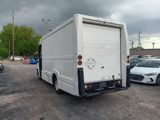 2013 Isuzu NPR