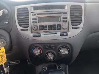 2006 Kia Rio5