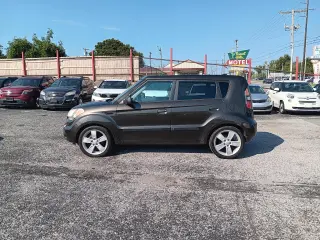 2010 Kia Soul +