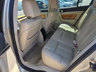 2011 Lincoln MKS