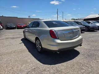2011 Lincoln MKS