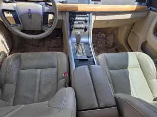 2011 Lincoln MKS