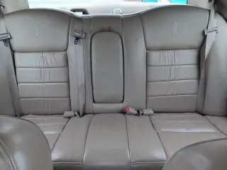 2000 Lincoln Town Car
