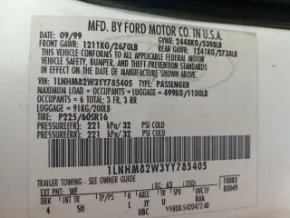 2000 Lincoln Town Car