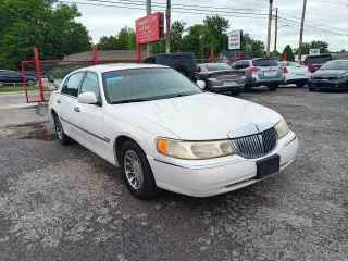 2000 Lincoln Town Car