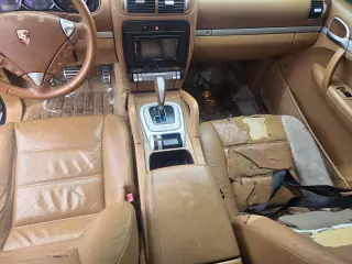 2004 Porsche Cayenne