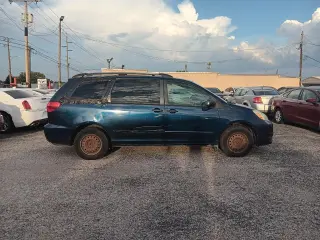 2004 Toyota Sienna