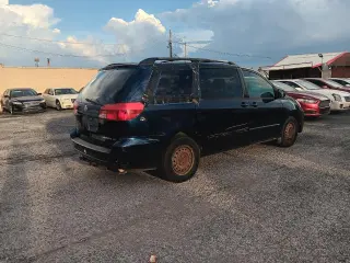 2004 Toyota Sienna