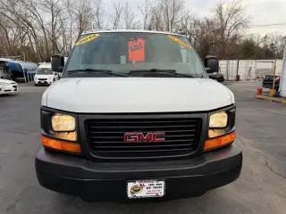 2014 GMC Savana