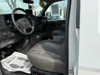 2011 GMC Savana