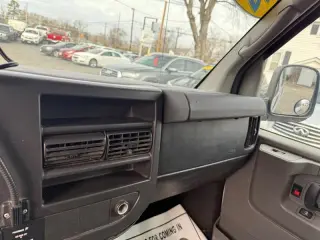 2011 GMC Savana