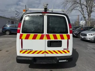 2011 GMC Savana