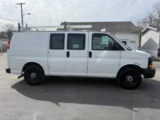2011 GMC Savana